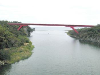 東河橋風景區-溪水入海