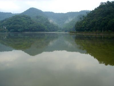 礁溪龍潭湖-如風景畫的倒影