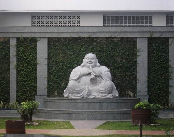 艺术巴淡岛：东南亚最大的弥勒佛寺庙