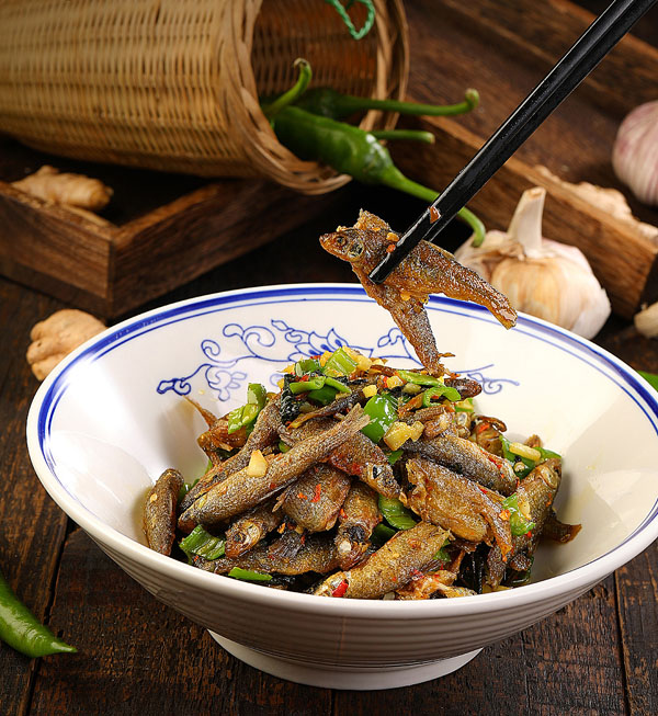 张家界美食特产：金鞭溪小鱼