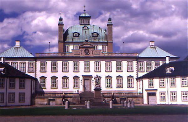 弗莱登斯堡宫