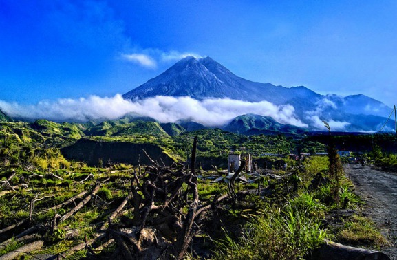 莫拉比火山