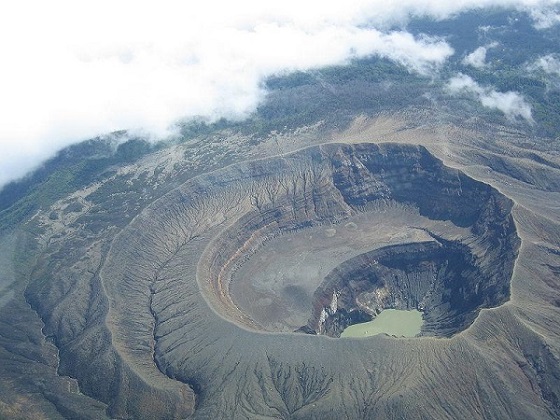 圣安娜火山旅游