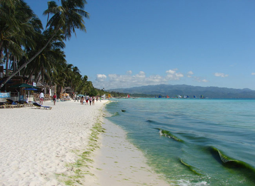 菲律宾长滩岛：享受无价的蓝天和顶级白沙沙滩图片