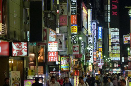 探秘日本夜生活 歌舞伎町最热闹图片