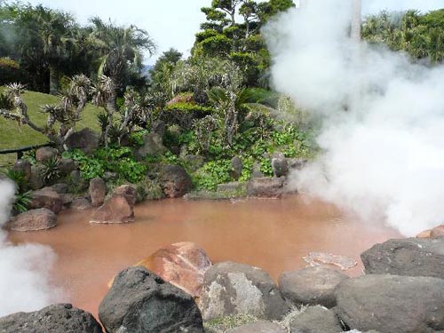 日本血池温泉Blood Pond Hot Spring