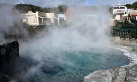 新西兰罗托鲁阿火山温泉