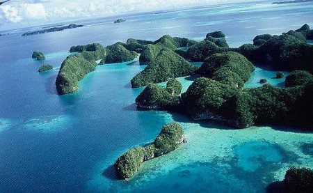 帕劳群岛——蓝绿色的潜水胜地