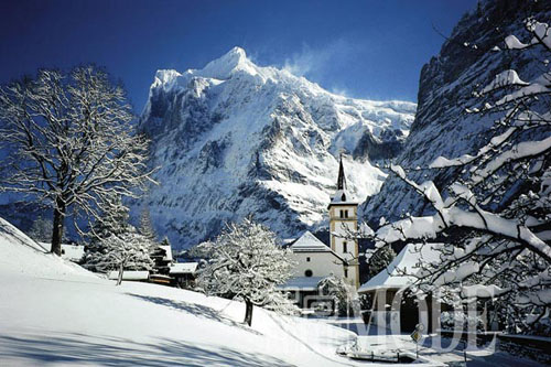 阿尔卑斯“少女”怀中坐 感受真正的瑞士之魂
