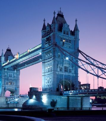 英国伦敦塔桥 欣赏泰晤士河十里风光图片