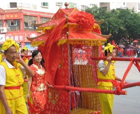 秋季精彩节日多 拉萨雪顿节引人爱图片