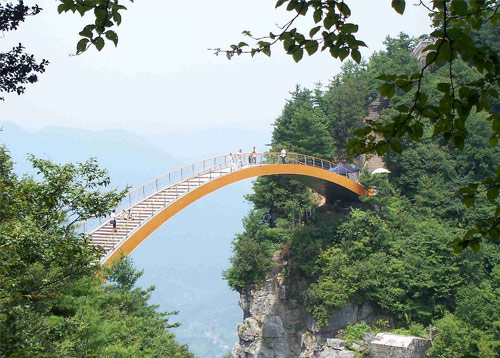 夏日探索神秘 避暑胜地享清凉