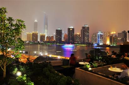 上海：夏夜孵在最美露台看外滩图片