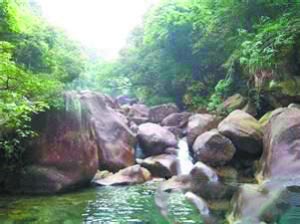 广东英德 首个自驾试验区赏湖光山色