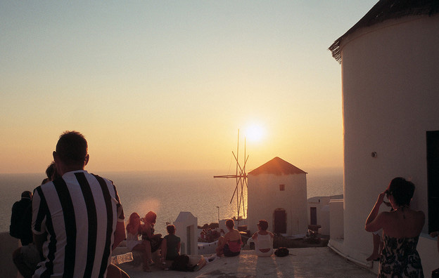 观赏落日最佳地：伊亚 圣托里尼，希腊