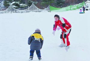 赏秋价直降看雪游开启 圣诞购物需趁早