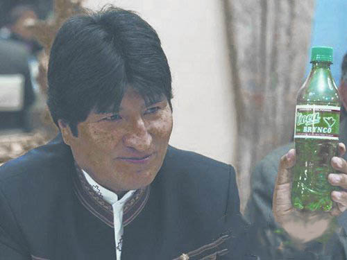 南美人起床先嚼“神草” 古柯可乐挑战可口可乐