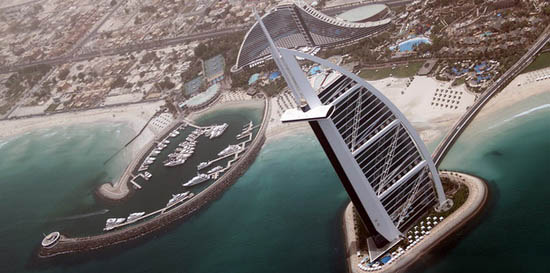 迪拜旅行指南：带你领略最棒的迪拜最具特色的酒店和餐厅