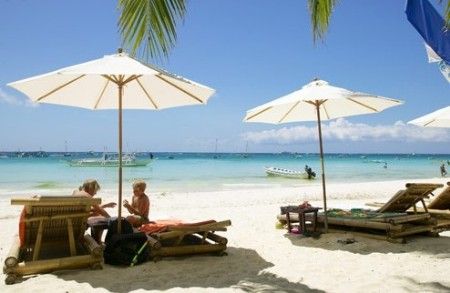 冲浪推荐地-菲律宾的博龙岸海滩