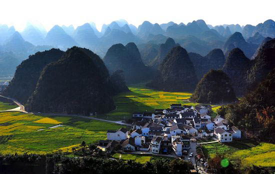 贵州万峰林：一幅瑰丽绝美的山水画