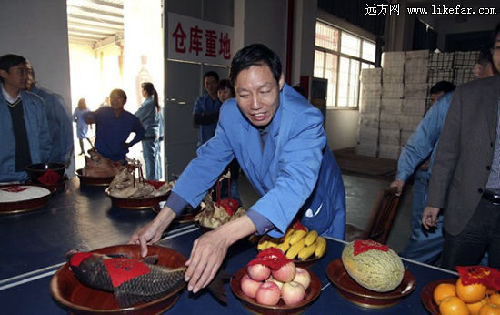 酿酒之前请酒神 作者：佚名