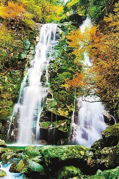 听晨钟暮鼓看南岳如飞 登衡山赏雪祈福