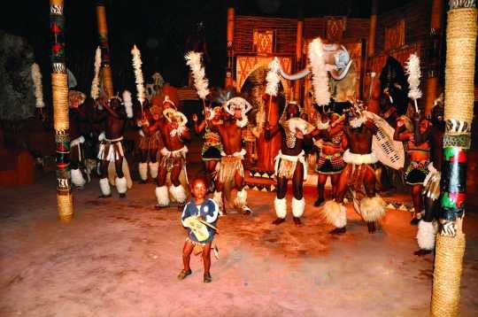 <p> 祖鲁族的欢迎仪式。</p>