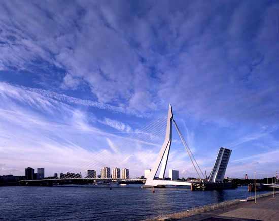 荷兰旅游低碳奢华之旅
