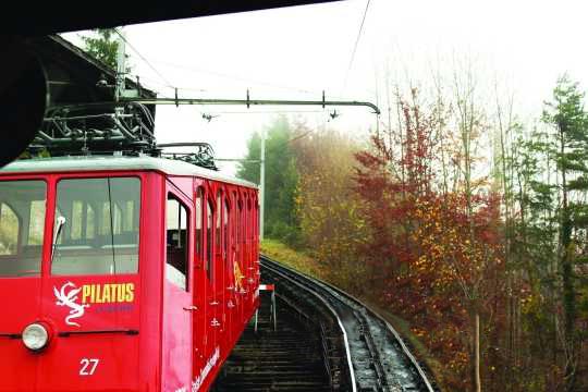 漫步琉森，火车游瑞士,123年，一段关乎梦想与荣光的齿轨火车旅程