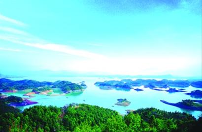 水边寻一片清凉 泛舟千岛湖穿梭泼水节