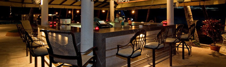 帕劳泛太平洋度假酒店 池畔吧餐厅 — 湖南省中国旅行社帕劳海岛专家